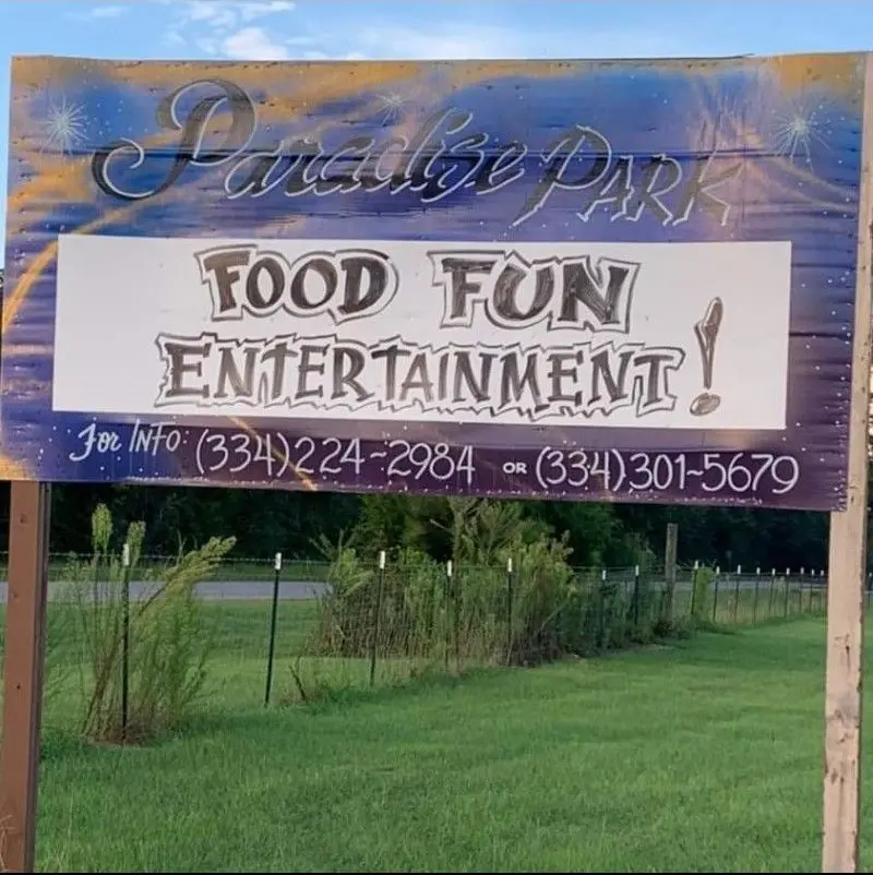 A sign that says food fun entertainment